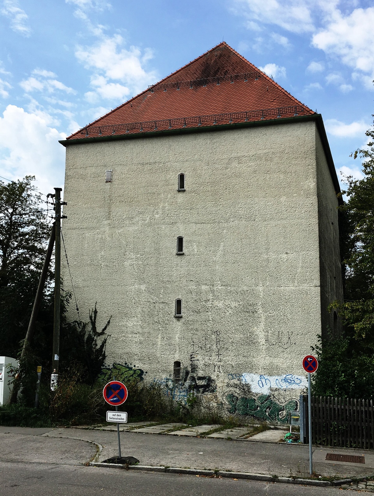 Hochbunker Franz-Nißl-Straße in Germany